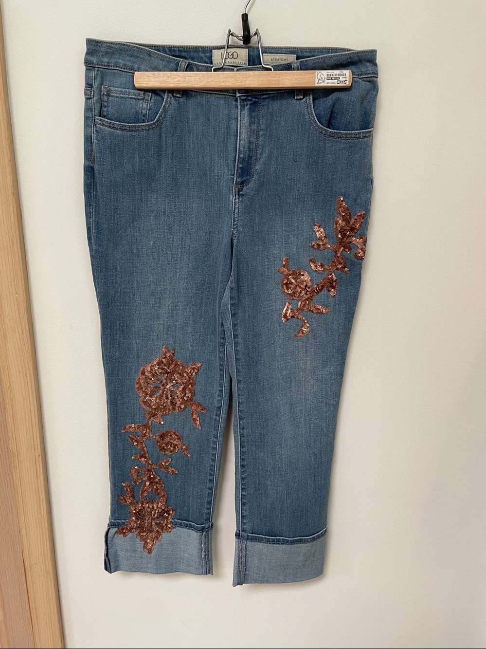 LOGO Rose Gold Sequin Embellished Jeans Cropped Light Wash QVC size 10 EUC